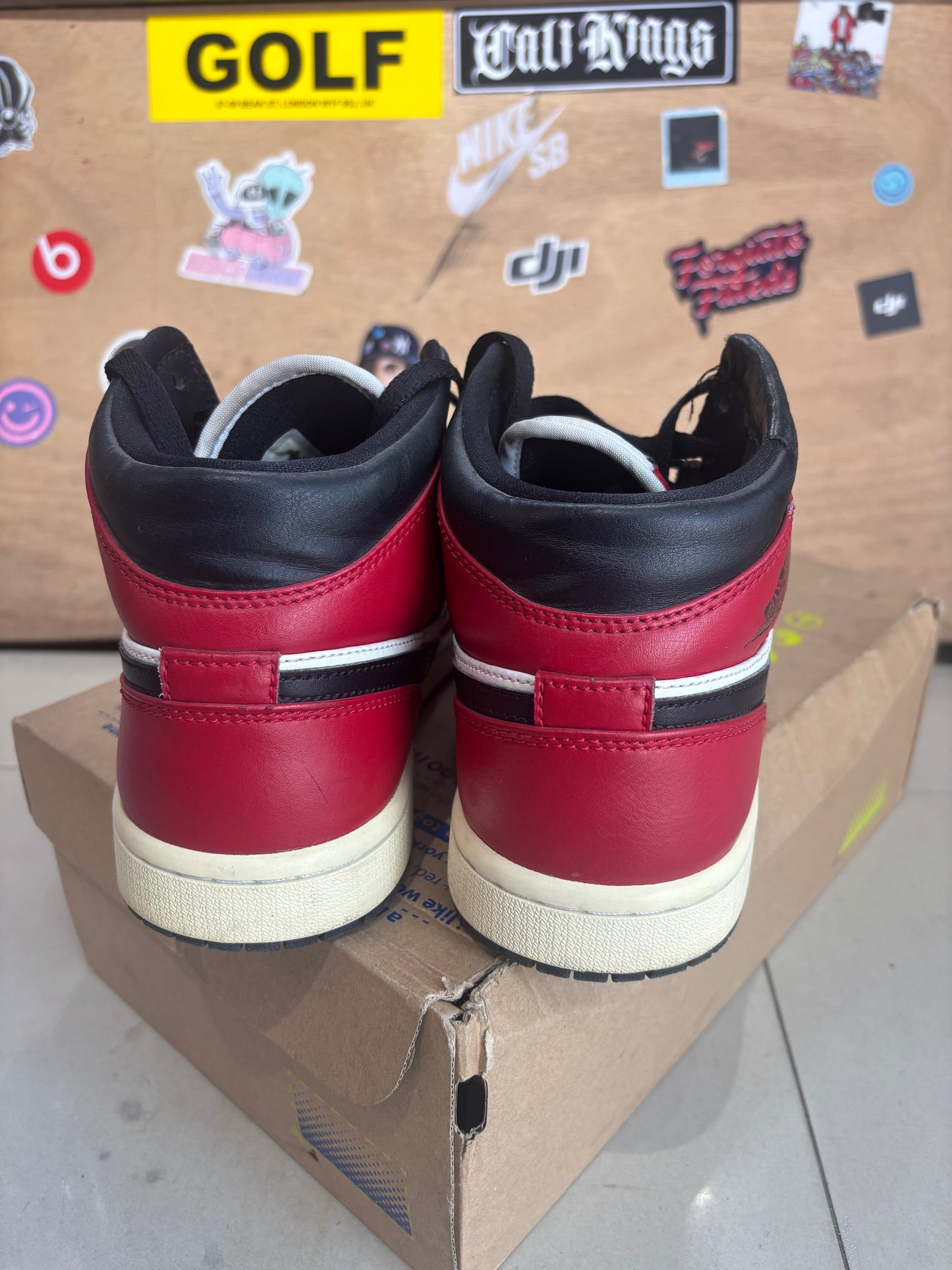 JORDAN 1 MID (TALLA 8us)