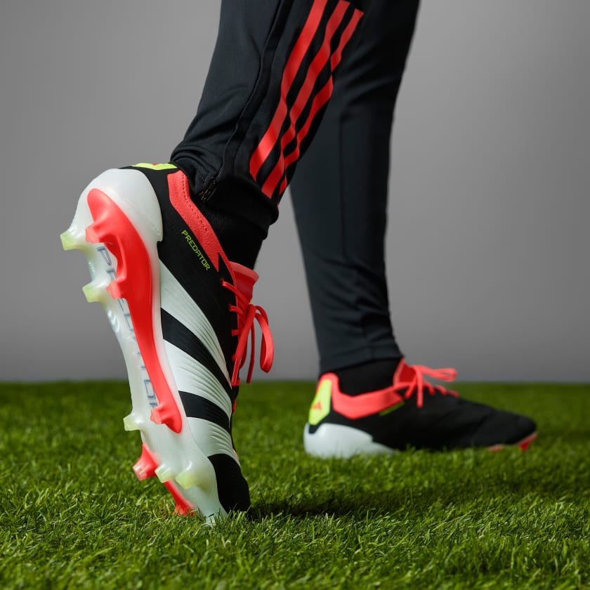 GUAYOS ADIDAS “PREDATOR” ( TALLA 4/7.5US)