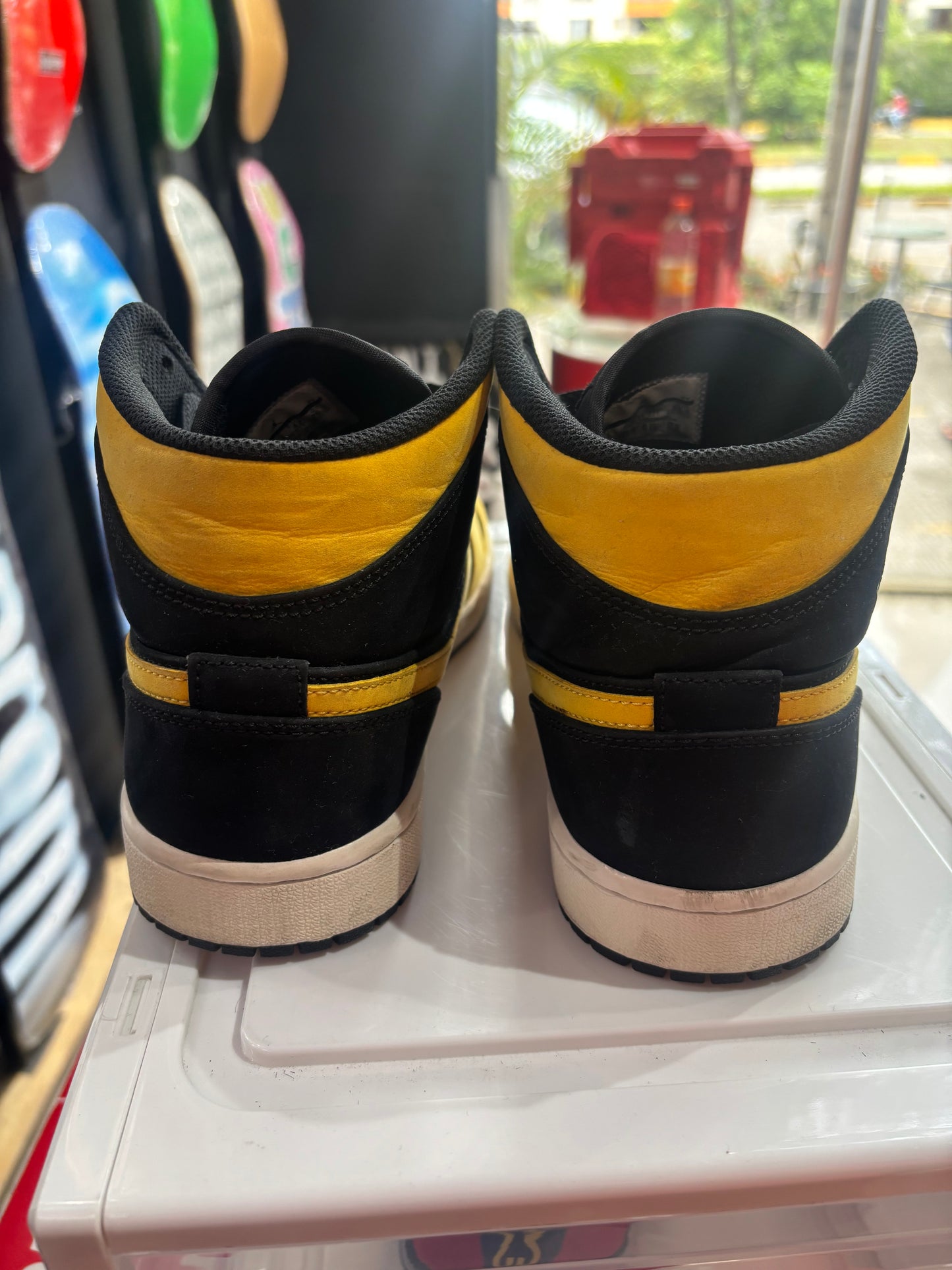 JORDAN 1 “NEW LOVE” (TALLA 8.5US)