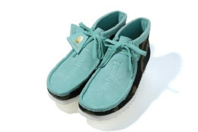 CLARKS X BAPE “WALLABIS” ( TALLA 9.5US)