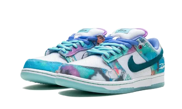 NIKE SB DUNK LOW X FUTURA LABORATORIOS