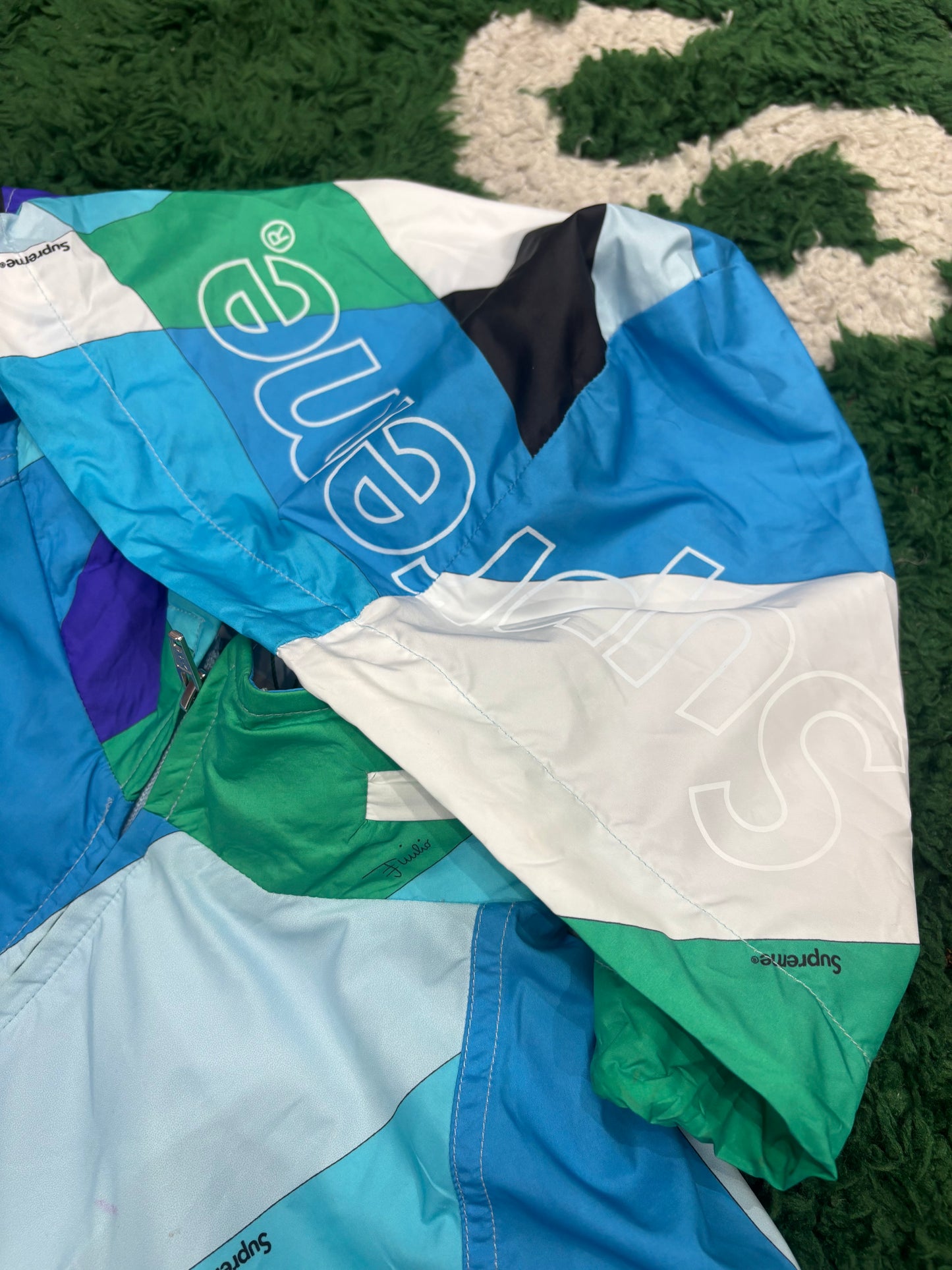 SUPREME X EMILIO PUCCI (TALLA M)