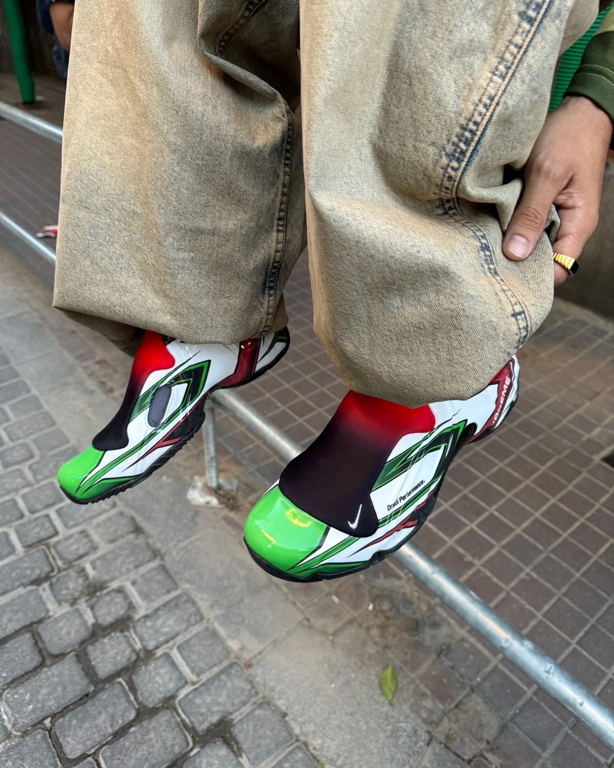 NIKE X SUPREME CLOGPOSITE (TALLA 10US)