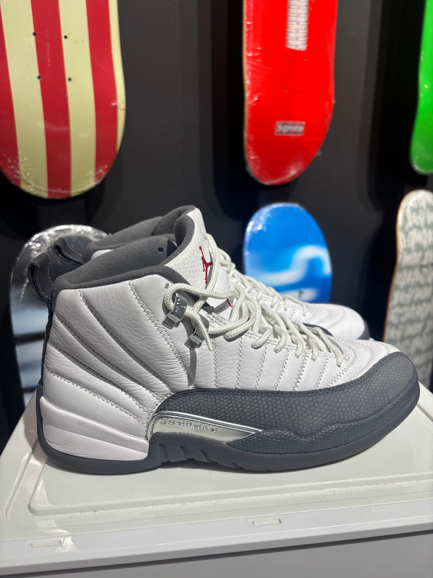 JORDAN 12 “DARK GREY” ( TALLA 8.5US)