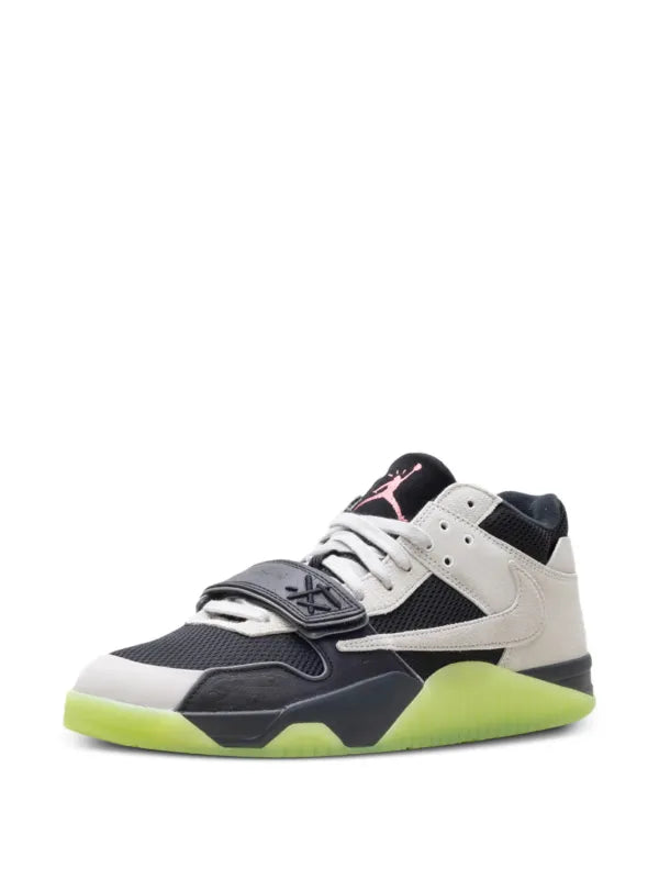 NIKE TRAVIS JUMPMANJACK X CHASE B ( TALLA 8US)