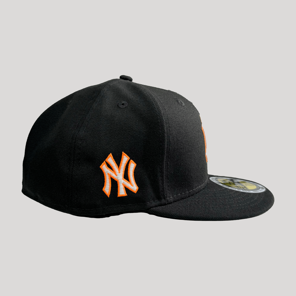 NEW ERA "YANKEES GLOW" (TALLA 7 1/2)