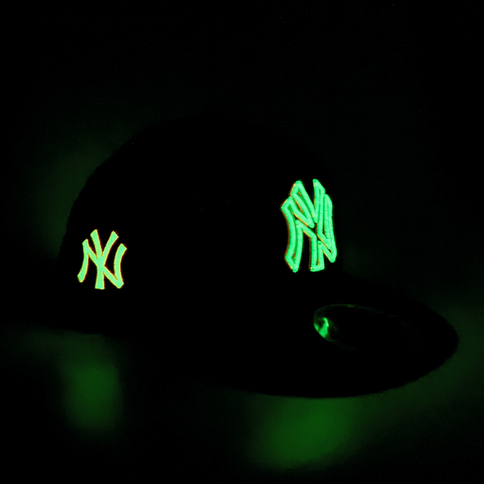 NEW ERA "YANKEES GLOW" (TALLA 7 1/2)